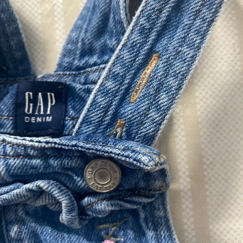 GAP charming denim